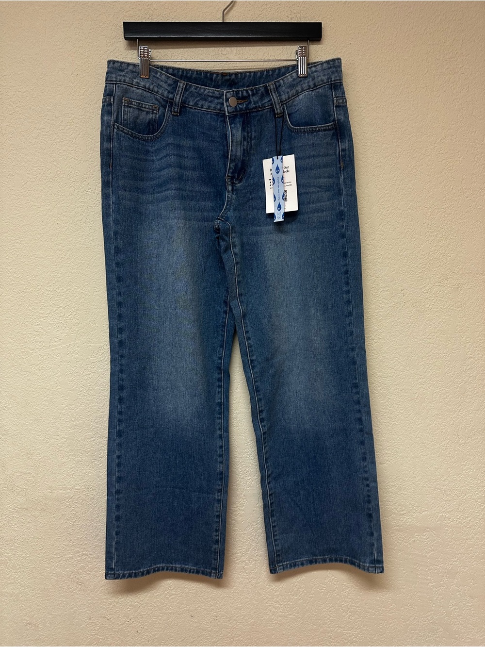 Cider NWT Women's wide leg stretchy Jeans size L